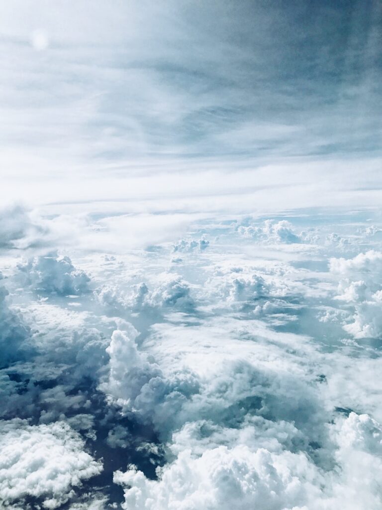 sea of clouds during daytime